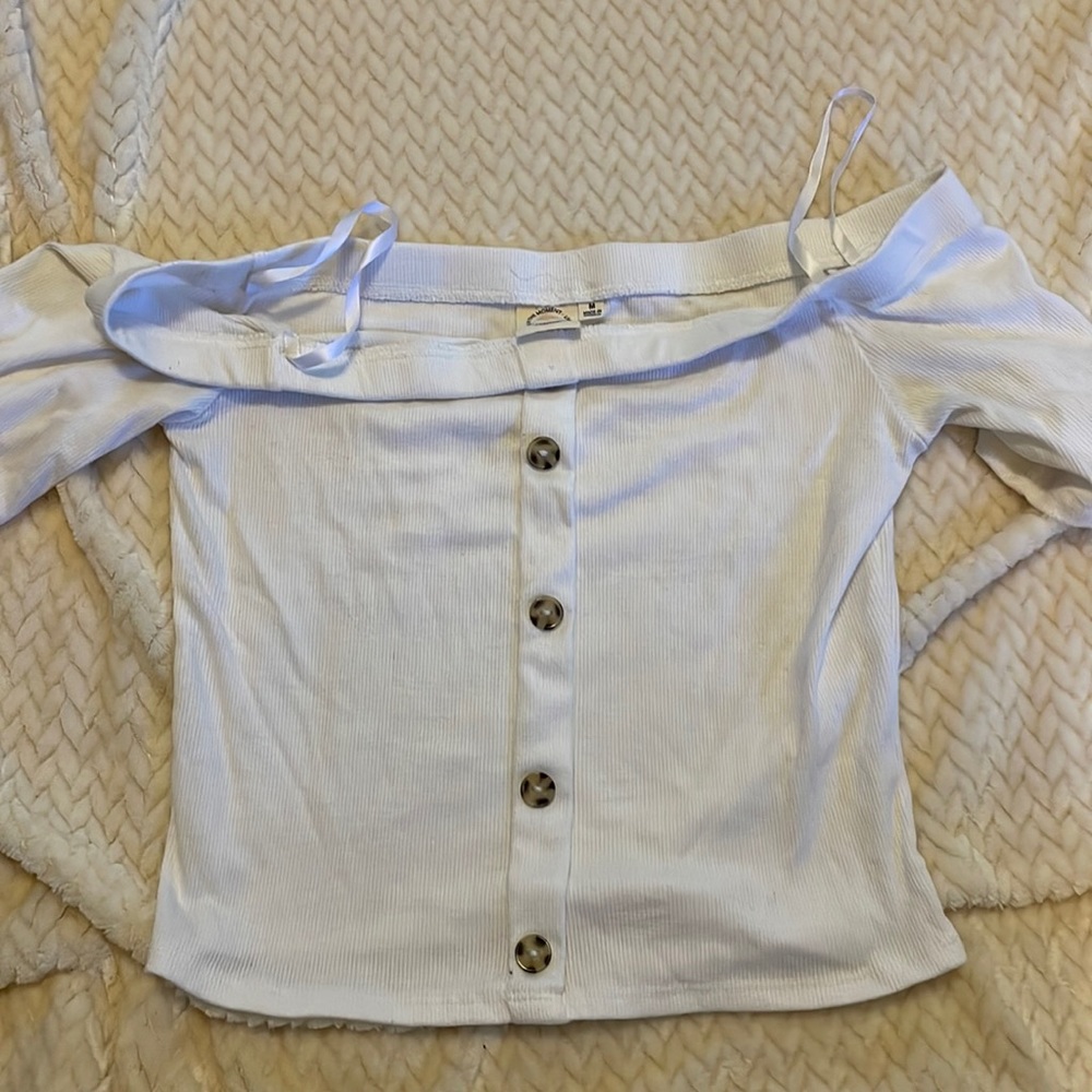 GUC white off the shoulder crop top